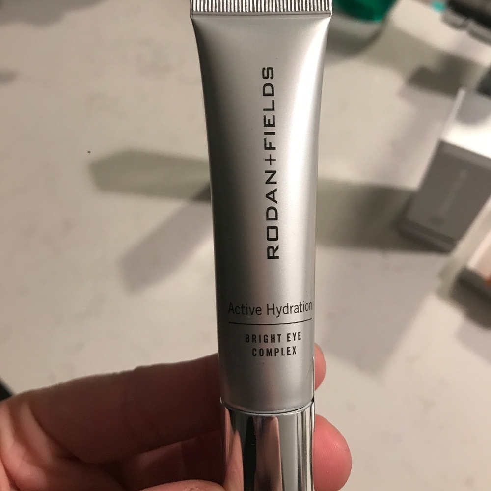 Rodan and Fields Hydration Bright Eye Complex